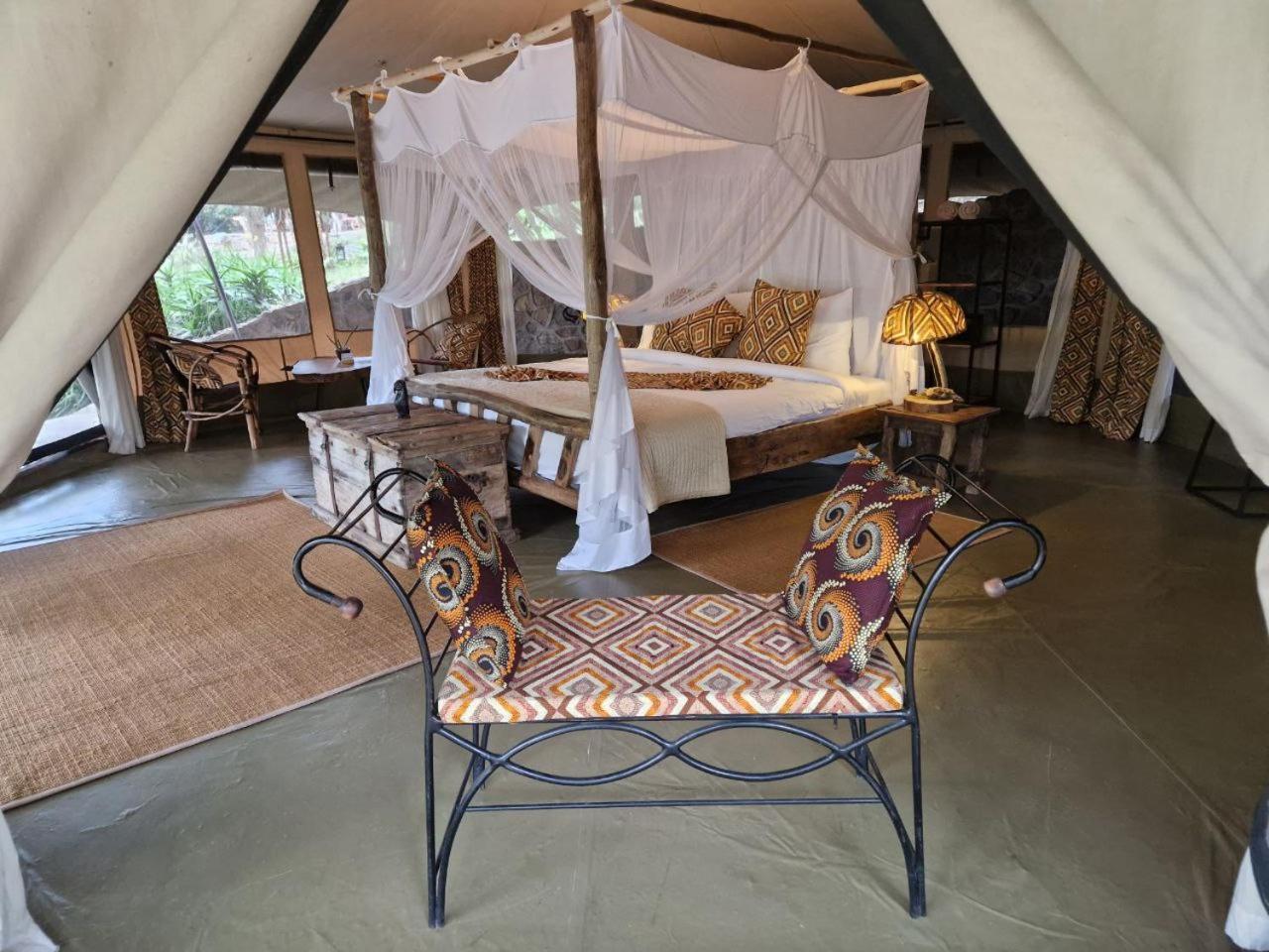 Dolly Farm & River Camp, Luxury Tents Usa River Ngoại thất bức ảnh