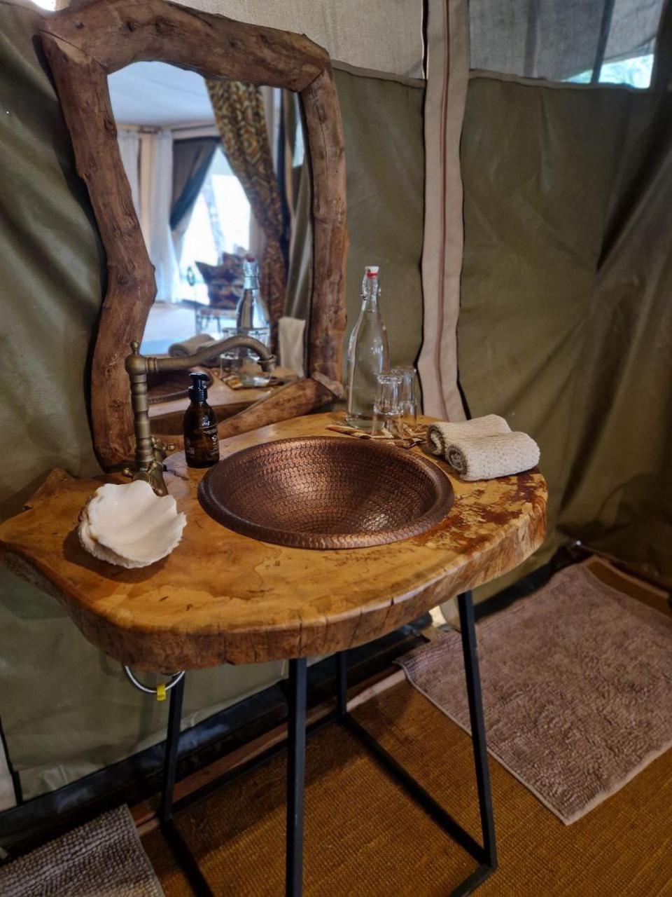 Dolly Farm & River Camp, Luxury Tents Usa River Ngoại thất bức ảnh