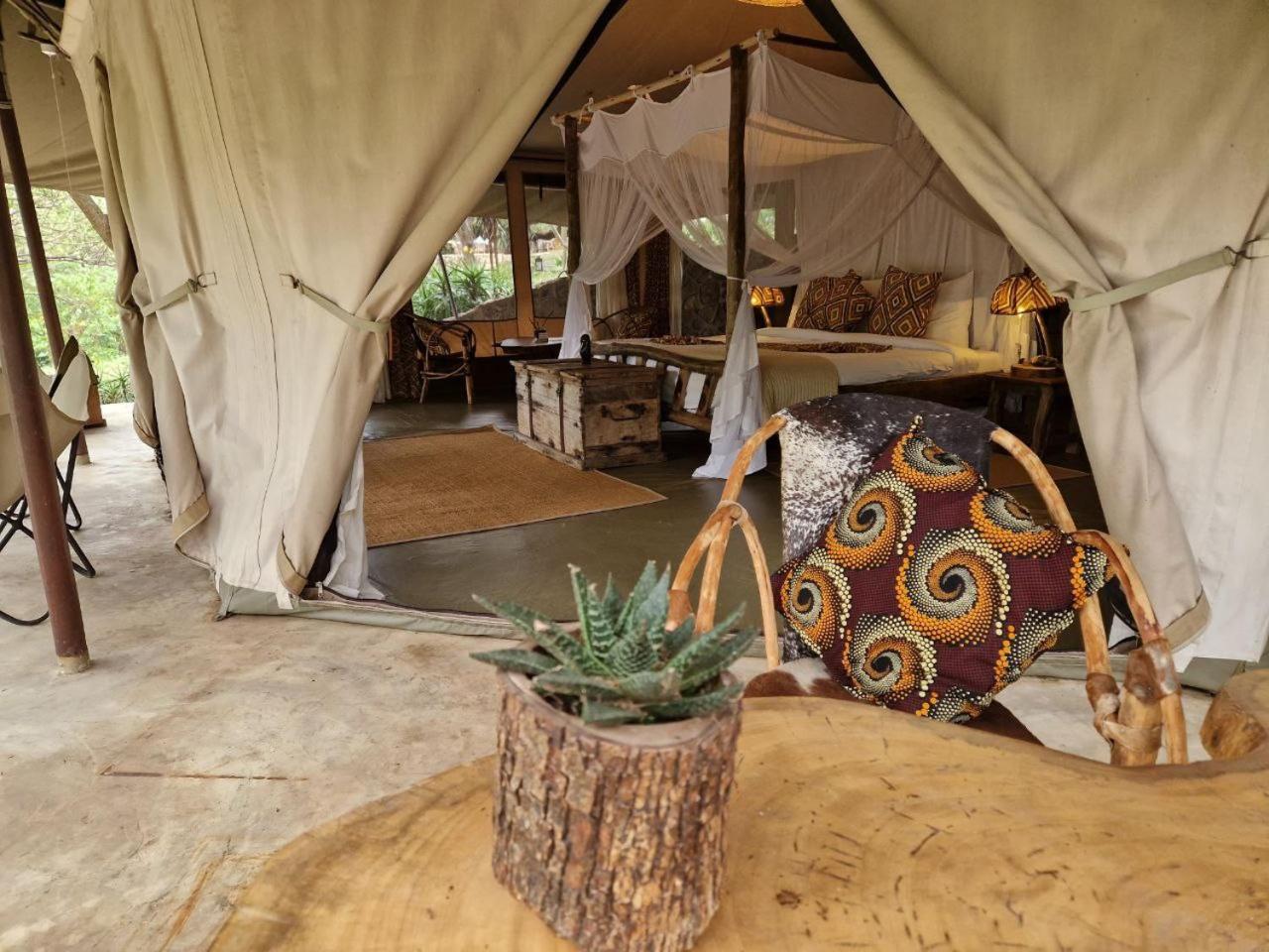Dolly Farm & River Camp, Luxury Tents Usa River Ngoại thất bức ảnh